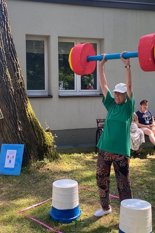 VII Mistrzostwa Prasko - Olimpijskie w Domu Pomocy Społecznej przy ul. Praskiej 25.   (fot. 3)