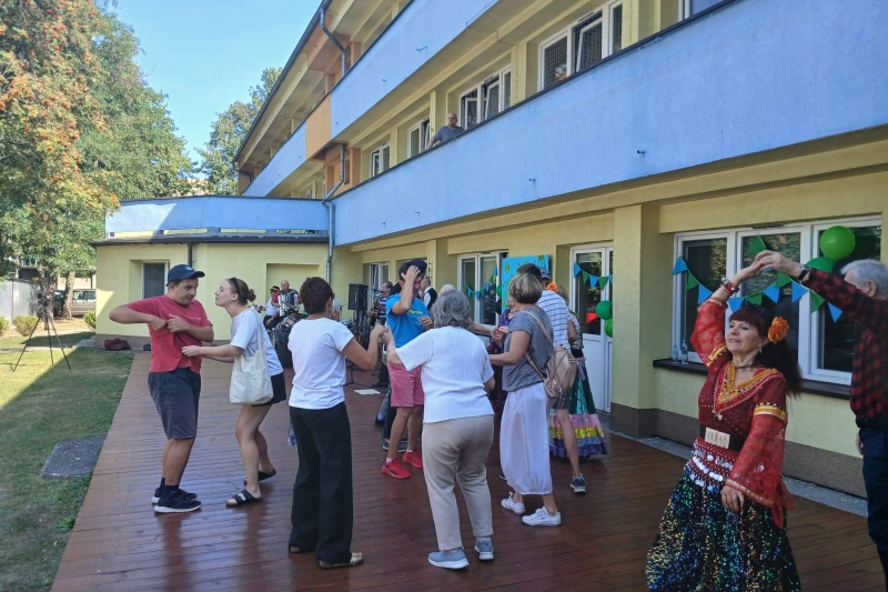 " Potańcówka z Taborem - muzyka, taniec i romski ogień" (fot. 3)
