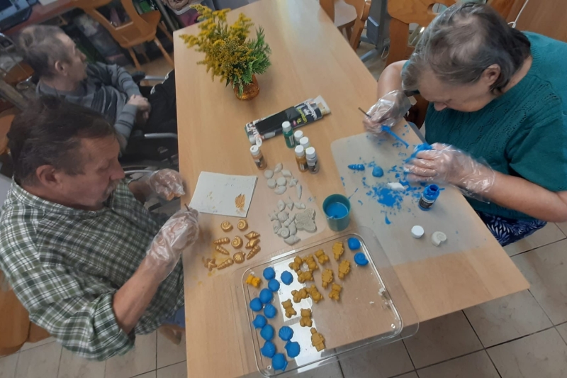 " Magia Kolorów - zajęcia plastyczne" (fot. 2)
