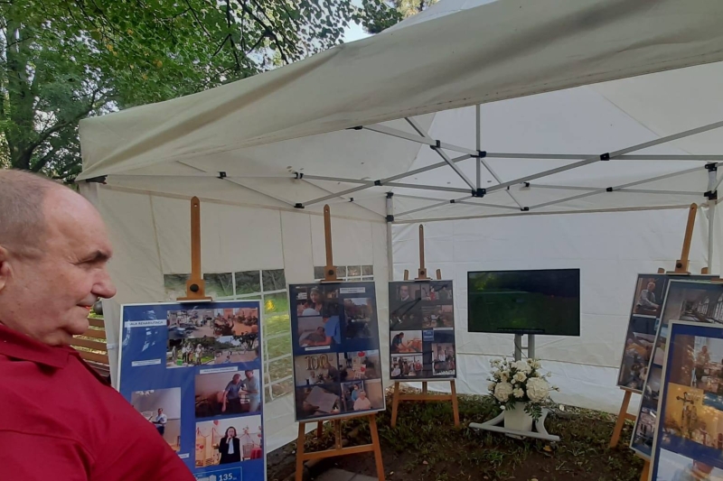 Pożegnanie Lata - wspólne chwile w Domu Pomocy Społecznej ul. Helclów (fot. 3)